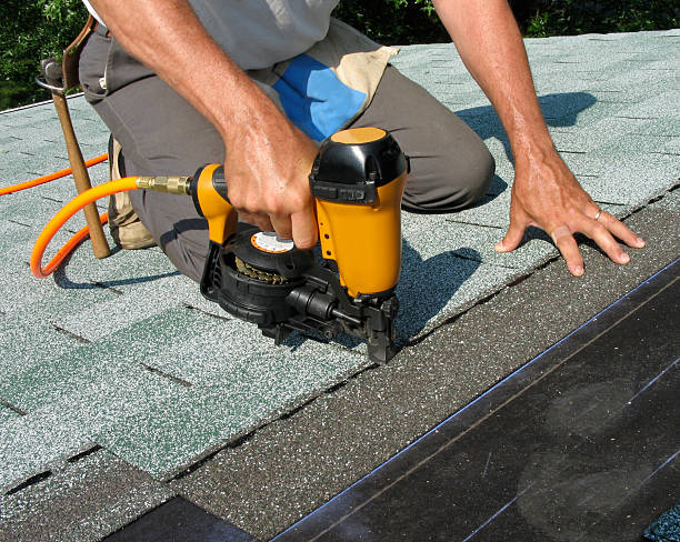 Best Roof Gutter Cleaning  in Crestview Hills, KY